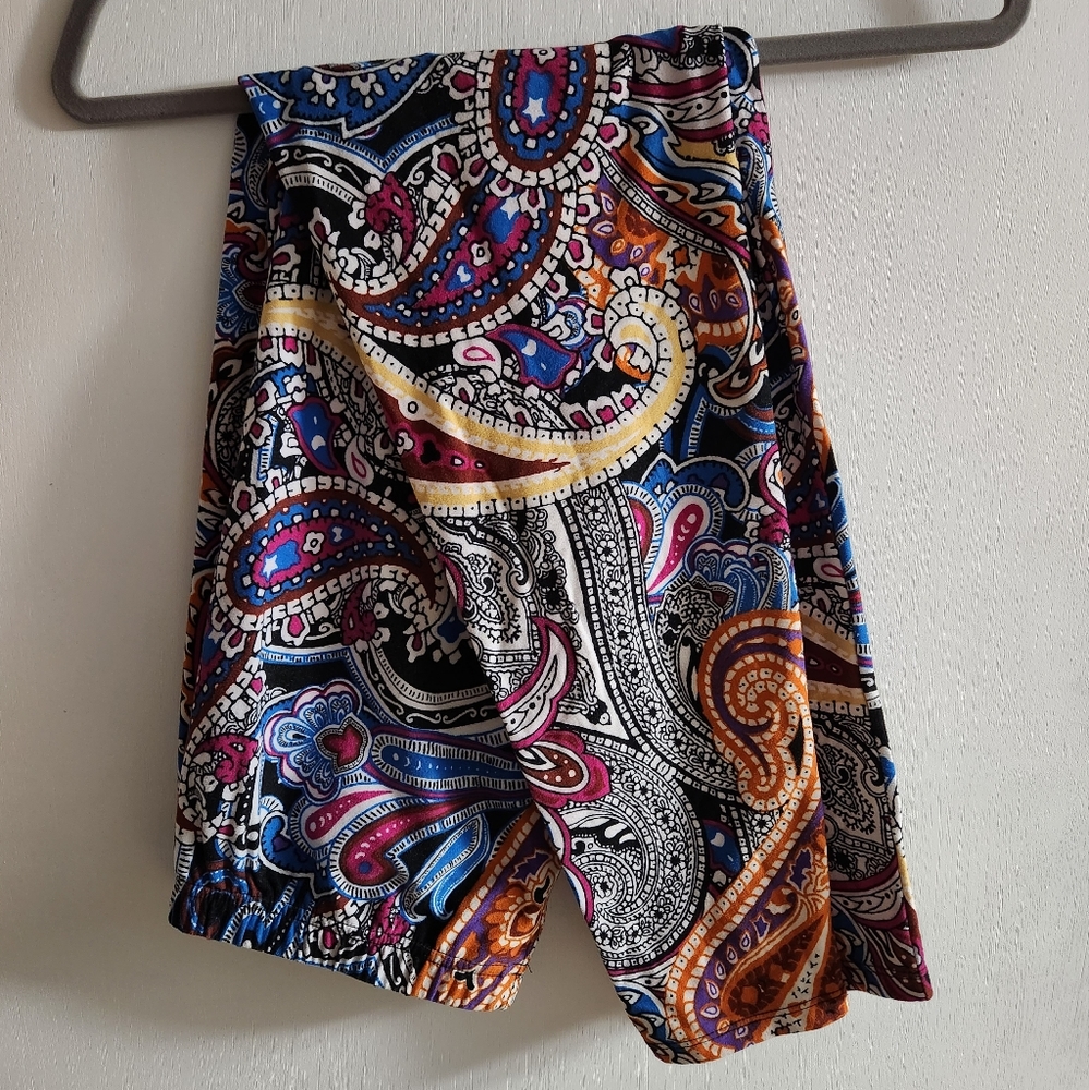 Paisley print super soft leggings